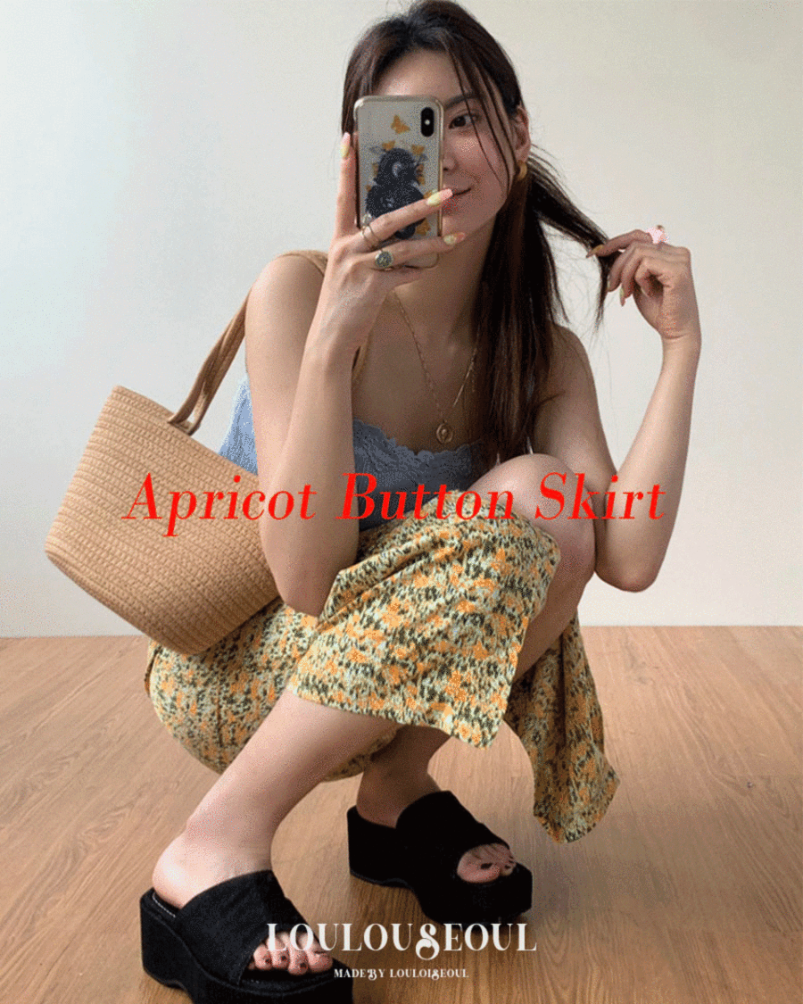 (마지막 수량! L/S Collection) Apricot Button Skirt_에프리콧 버튼 스커트
